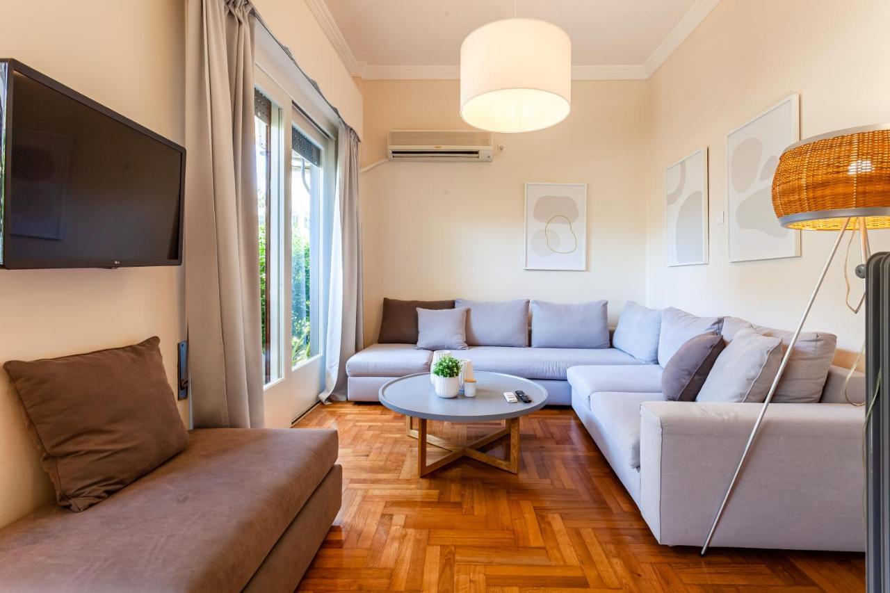 Kalamata A Home - Urban Garden Retreat Bagian luar foto