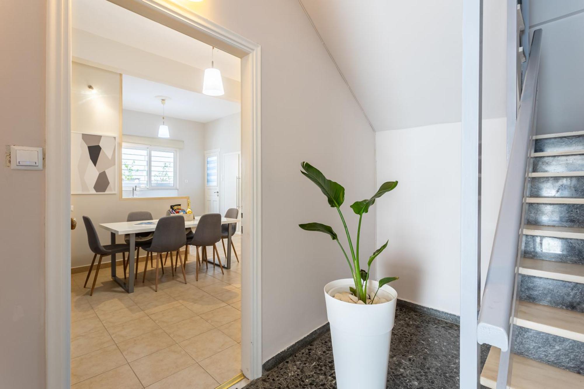 Kalamata A Home - Urban Garden Retreat Bagian luar foto